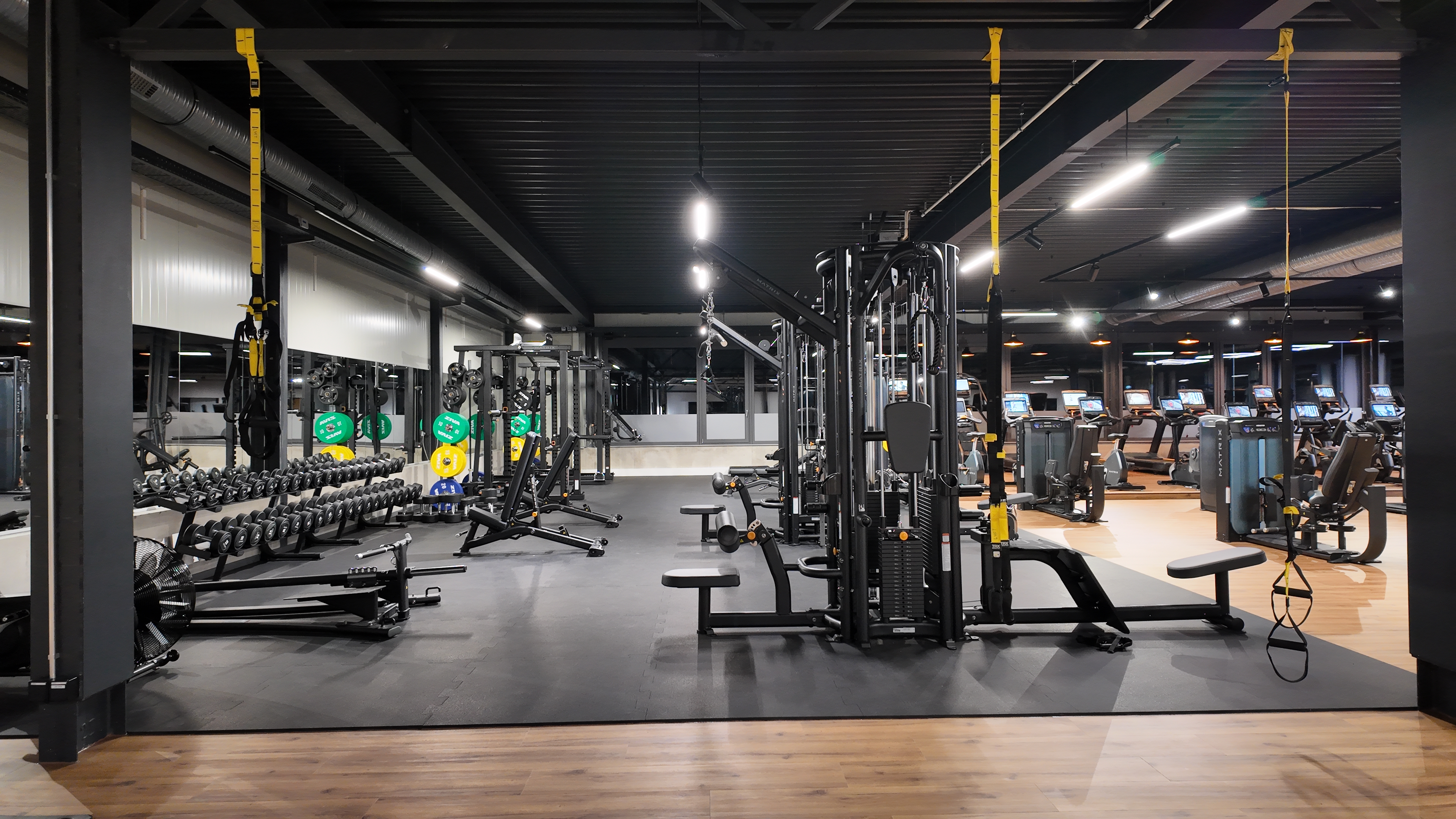 Trainingsfläche mit TRX im JonFit Studio